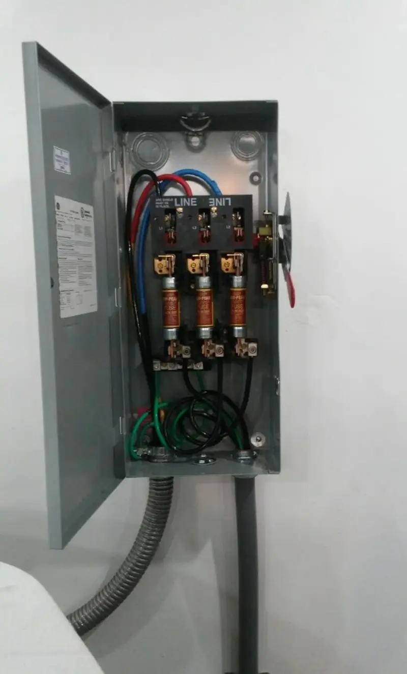 Three-phase disconnect switch installed for Electrical Wiring & Rewiring in Benton